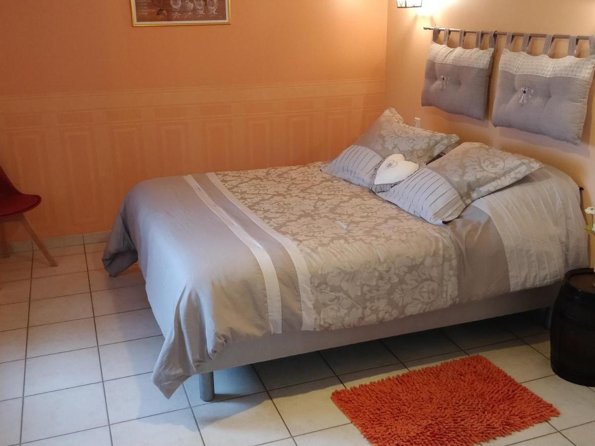 Le Logis Du Livier Hotel Saint-Georges-sur-Layon Bagian luar foto
