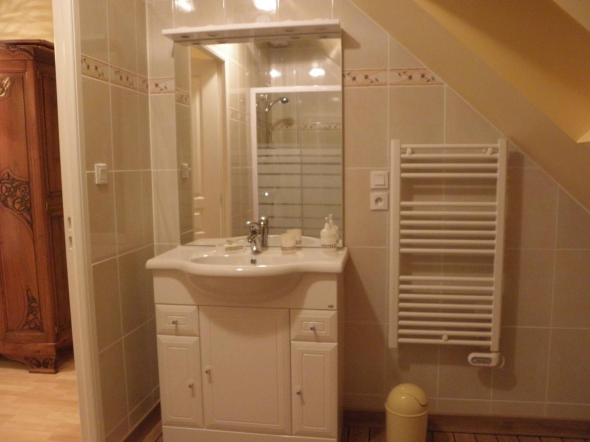 Le Logis Du Livier Hotel Saint-Georges-sur-Layon Bagian luar foto